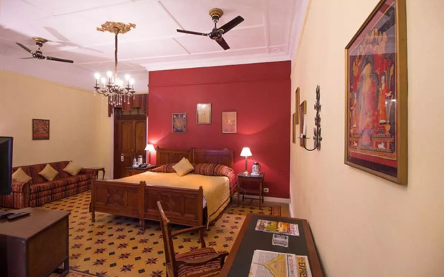 Отель WelcomHeritage Taragarh Palace