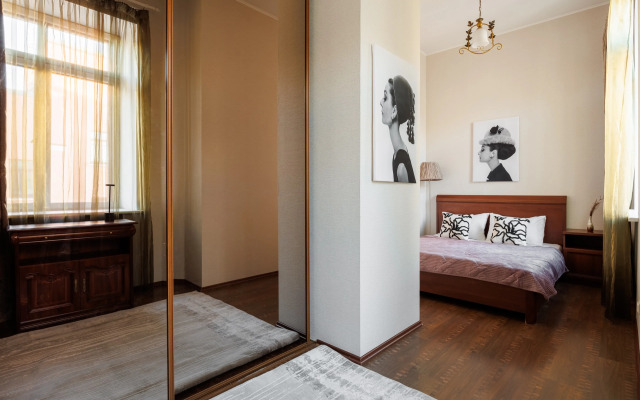 Апартаменты Трехкомнатные с балконом 8 гостей