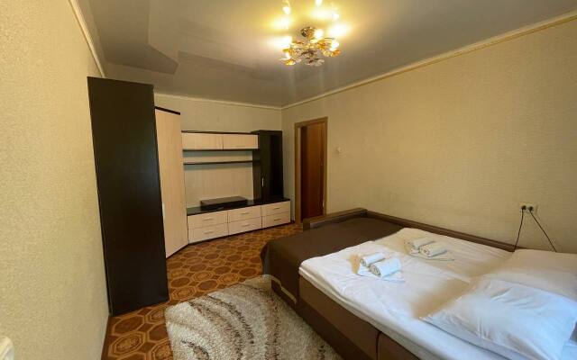 Serebristy Bulvar, 15 Flat
