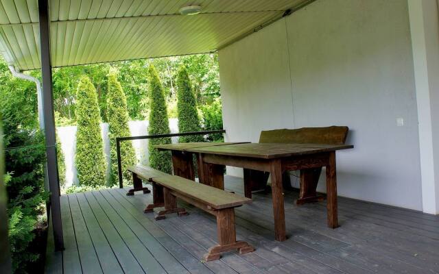Maksimanit Guest House