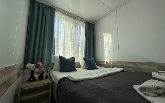 Samolet Guest House