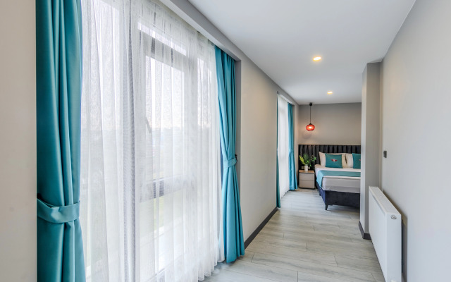 Отель Solin Airport Hotel