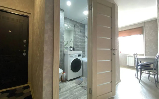 Na Prospekte Mira 197a Flat