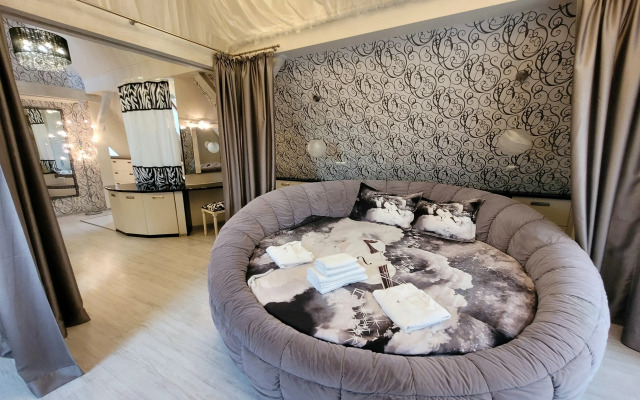 Квартира Эксклюзивная студия для романтического времяпровождения