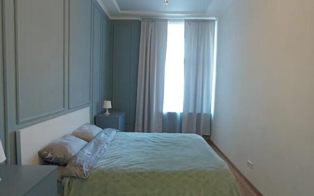 Квартира с балконом, красивый вид , рядом Эрмитаж, парковка