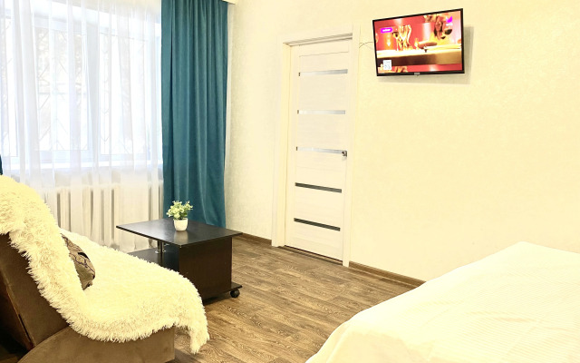 Апартаменты Уютная 2х-комнатная квартира в центре гоpода рядом с набережной