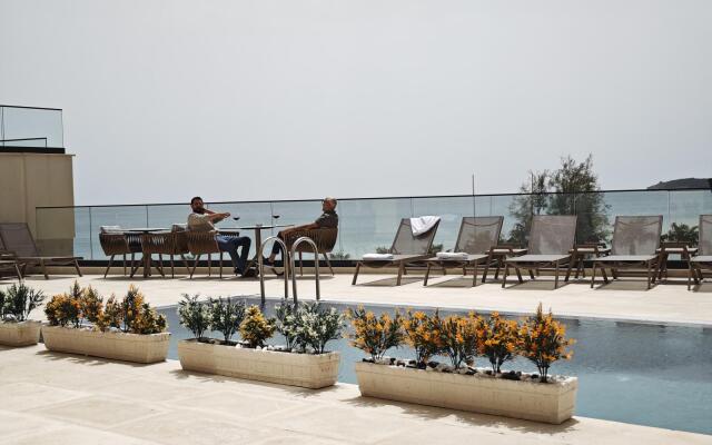 Invictus Hotel