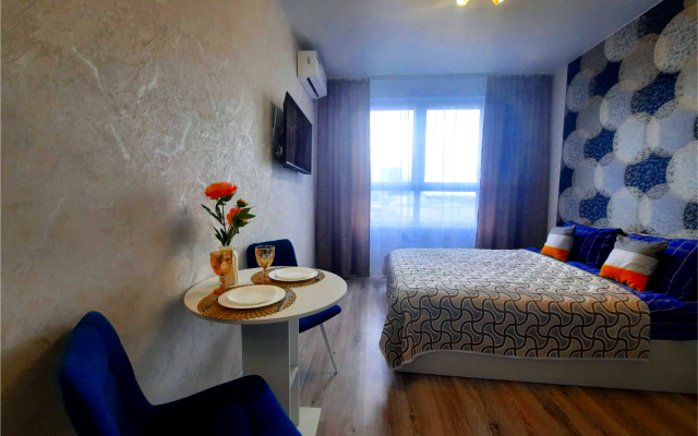 Kak Na Kartinke 100 Apartments