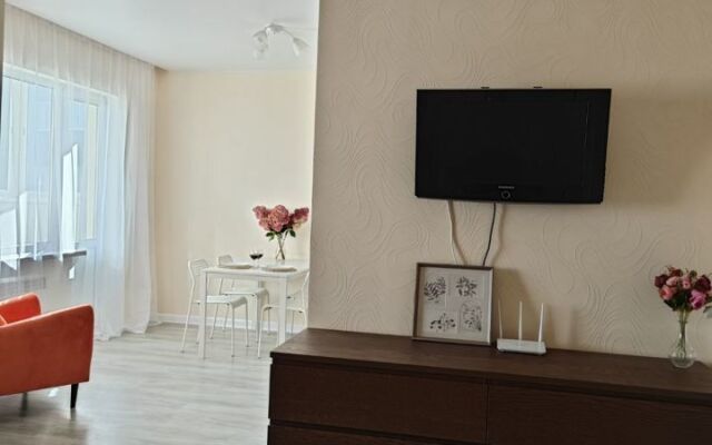 Tajskij Raj v ZhK Na Semi Holmah Flat