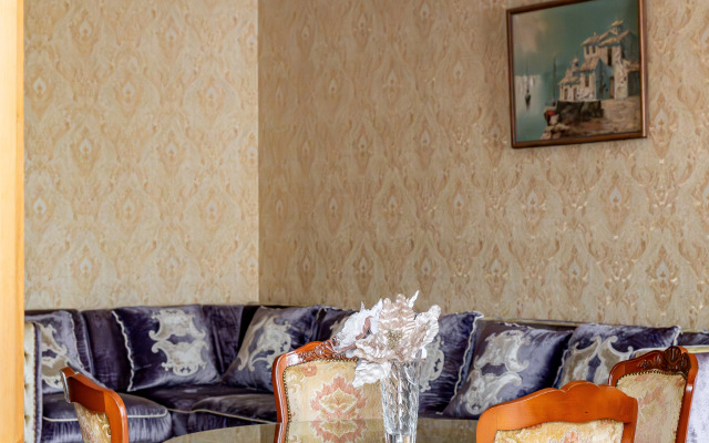 Квартира на Невском