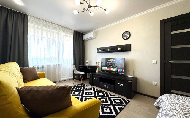 John Silver SUTKI LIFE Apartments