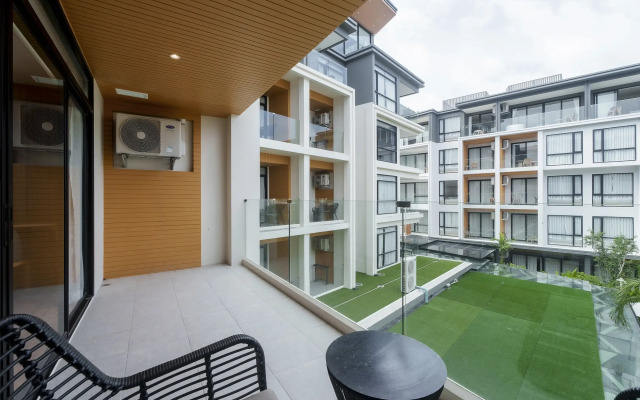 Pool View 1310 Wyndham Condo Apartments