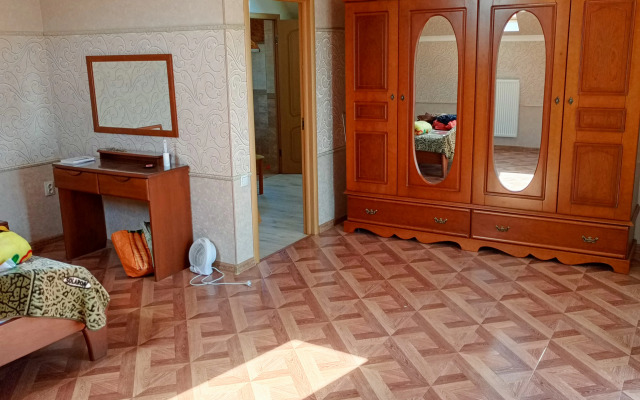 Dom Private home