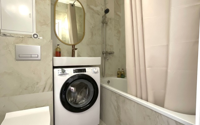 Студия возле университета