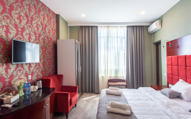 Kraveli Hotel