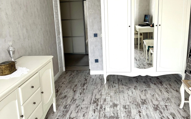 Uyutnaya 3 k kvartira v tsentre Flat