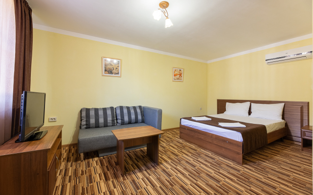 Viktoriya ONE Guest House