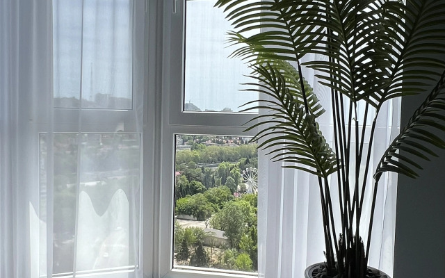 V Tsentre S Vidom Na More Flat