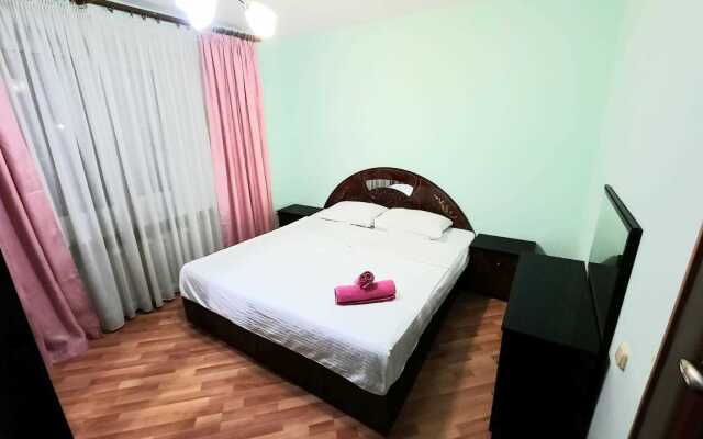 Akan Sere 90A Apartments