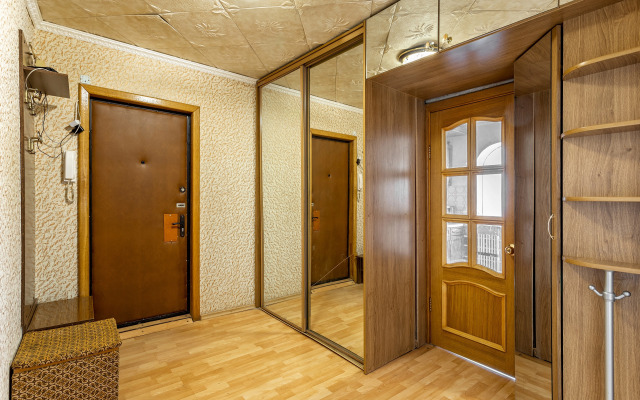 Trekhkomnatnaya Dlya Komandirovannykh Flat