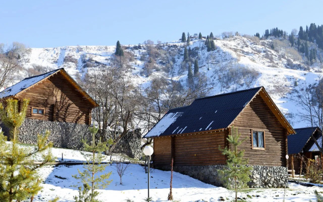 Курортный отель Деревенька туристов Oi-Qaragai