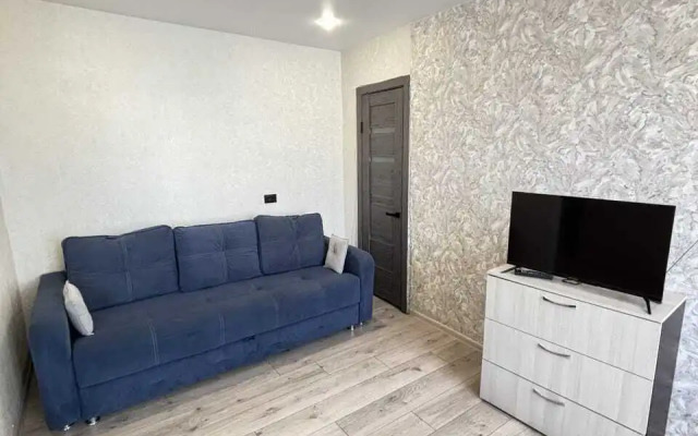Na Prospekte 50-Letiya Oktyabrya 10 Flat