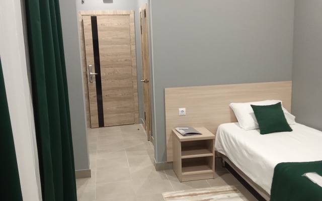 Karavan Hotel