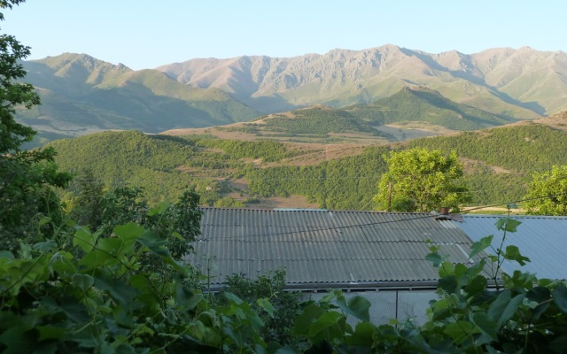 Aspet Guest House