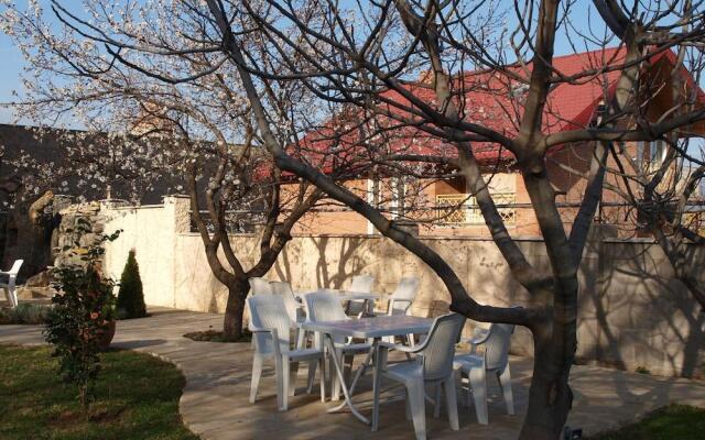 Liel Hotel