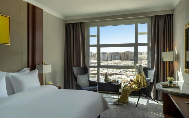 Anwar Al Madinah Mövenpick Hotel - Image 4