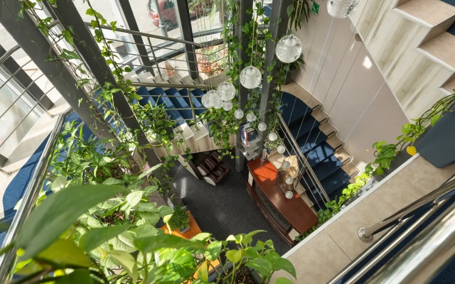 Отель V Hotel&Rooftop Lounge