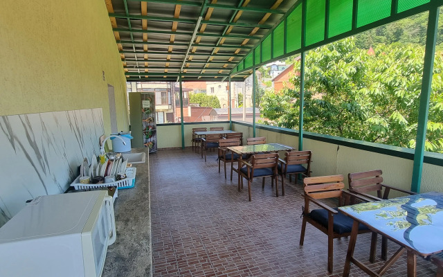 Меблированные комнаты  Малахит