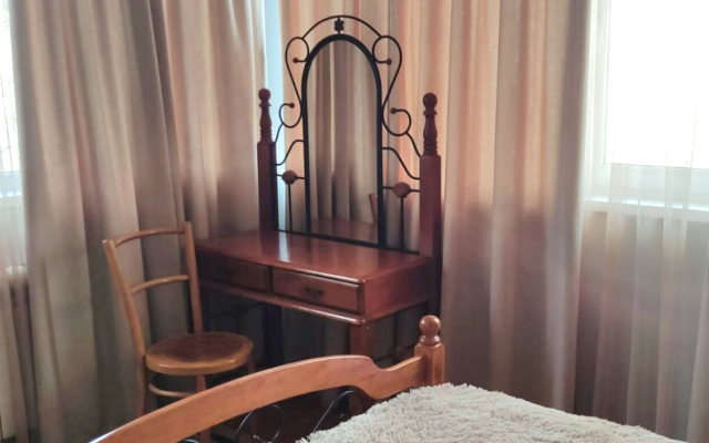 Na Yermolova 24 Private House