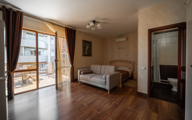 Arno Guest House