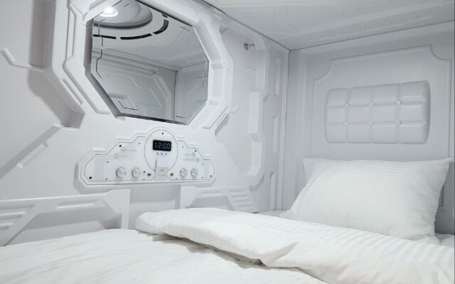 Хостел Capsula hotel