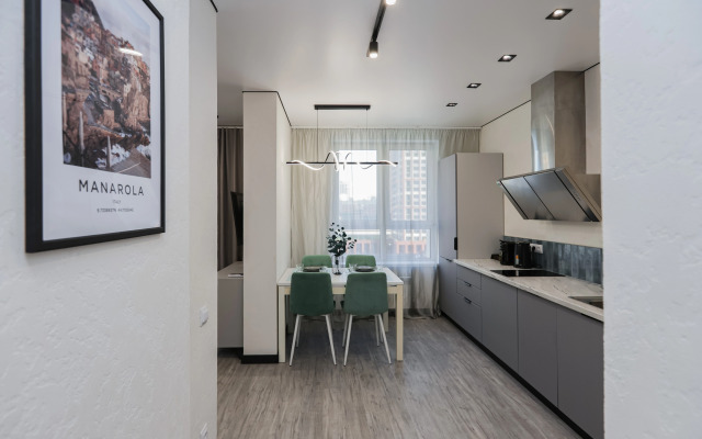 S Dizaynerskim Remontom V Tsentre Goroda Flat