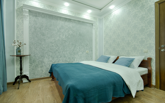 Kashtanovaya Alleya Flat