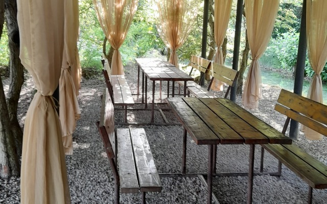 Domiki U Reki Guest House