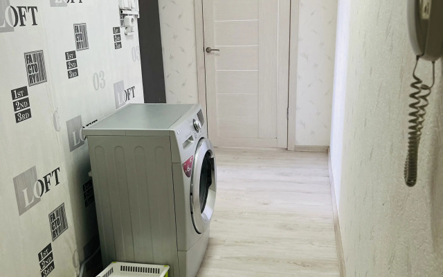 U Muzeya Yantarya Flat