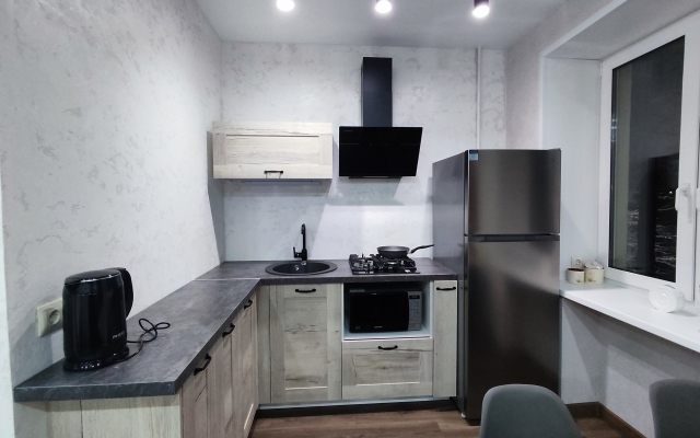 Ryadom S Naberezhnoy Flat