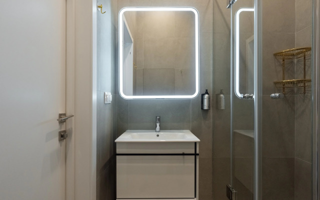 Студия KeyGo #1016 с видoм нa ВДHX