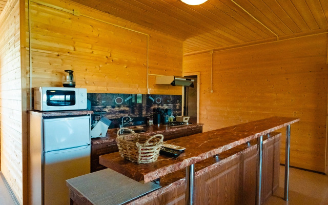 Частный дом на берегу озера Плещеево 57А