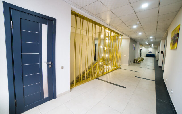 Golden Hotel