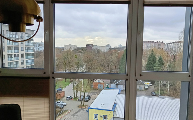 Апартаменты Новые уютные Клен в доме бизнес-класса с охраной