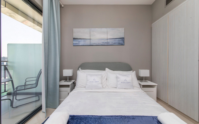 Zada Tower 1br with Excellent Dubai Canal View Apartments