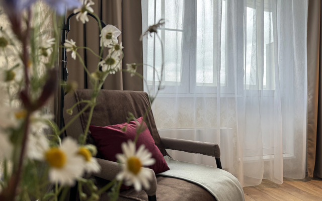 Semeynaya Retro s Vidom na Les Flat