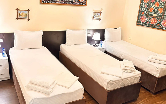 Al Bukhari Hotel Guest house