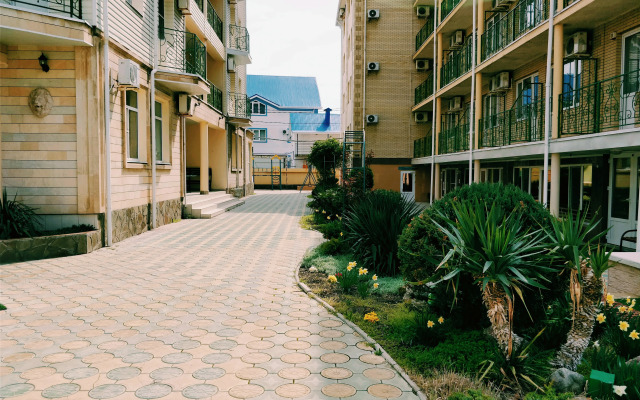 Kapitan Morej Hotel