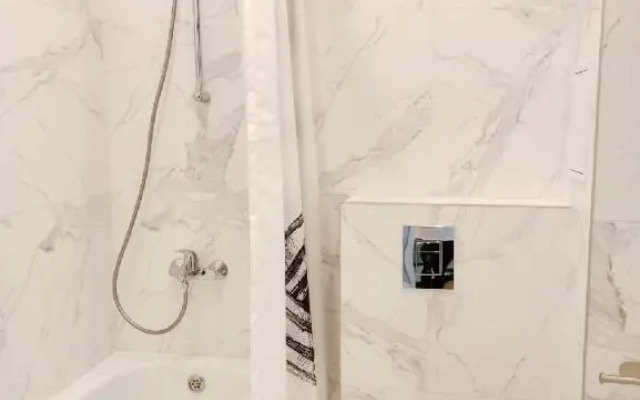 Апартаменты На Цветаевой 9/3 (1)