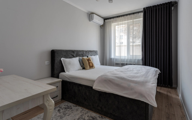 Апартаменты Senate Square